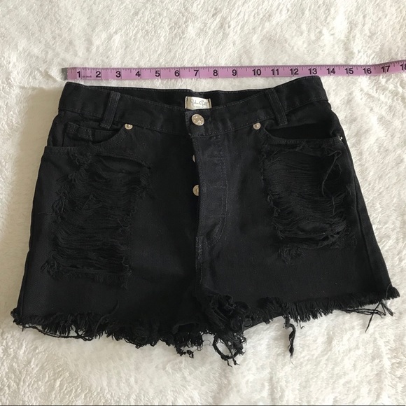 Brandy Melville super cute Shorts... - Picture 7 of 7